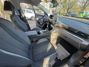 PEUGEOT 3008 Active Business Automatik Top Zustand