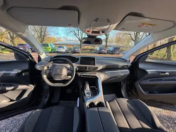 PEUGEOT 3008 Active Business Automatik Top Zustand