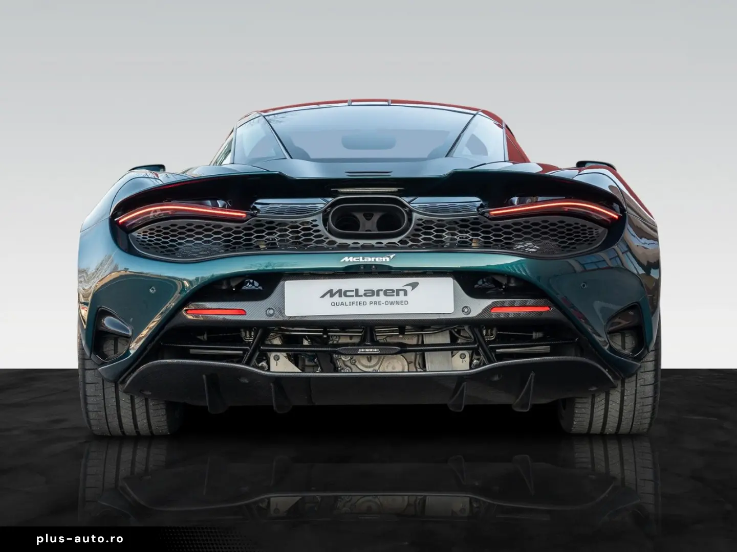 MCLAREN 750S Coupé    Carbon Exterior & Interior   Lift