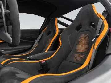 MCLAREN 750S Coupé    Carbon Exterior & Interior   Lift