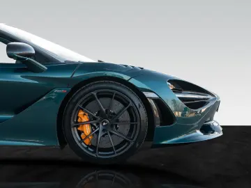 MCLAREN 750S Coupé    Carbon Exterior & Interior   Lift