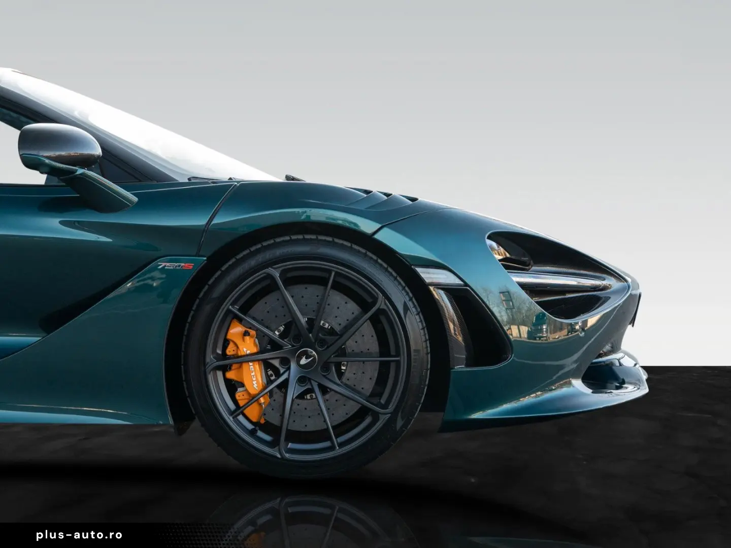 MCLAREN 750S Coupé    Carbon Exterior & Interior   Lift
