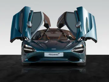 MCLAREN 750S Coupé    Carbon Exterior & Interior   Lift