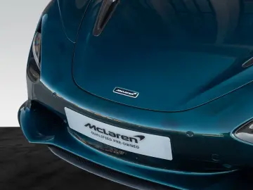 MCLAREN 750S Coupé    Carbon Exterior & Interior   Lift