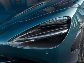 MCLAREN 750S Coupé    Carbon Exterior & Interior   Lift