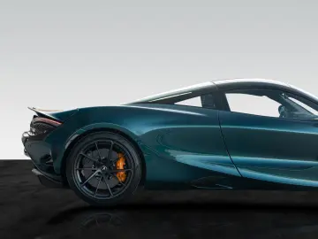 MCLAREN 750S Coupé    Carbon Exterior & Interior   Lift