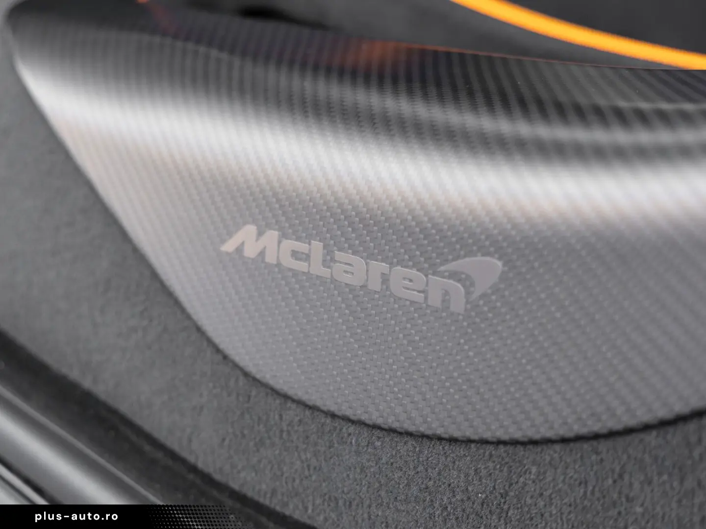 MCLAREN 750S Coupé    Carbon Exterior & Interior   Lift