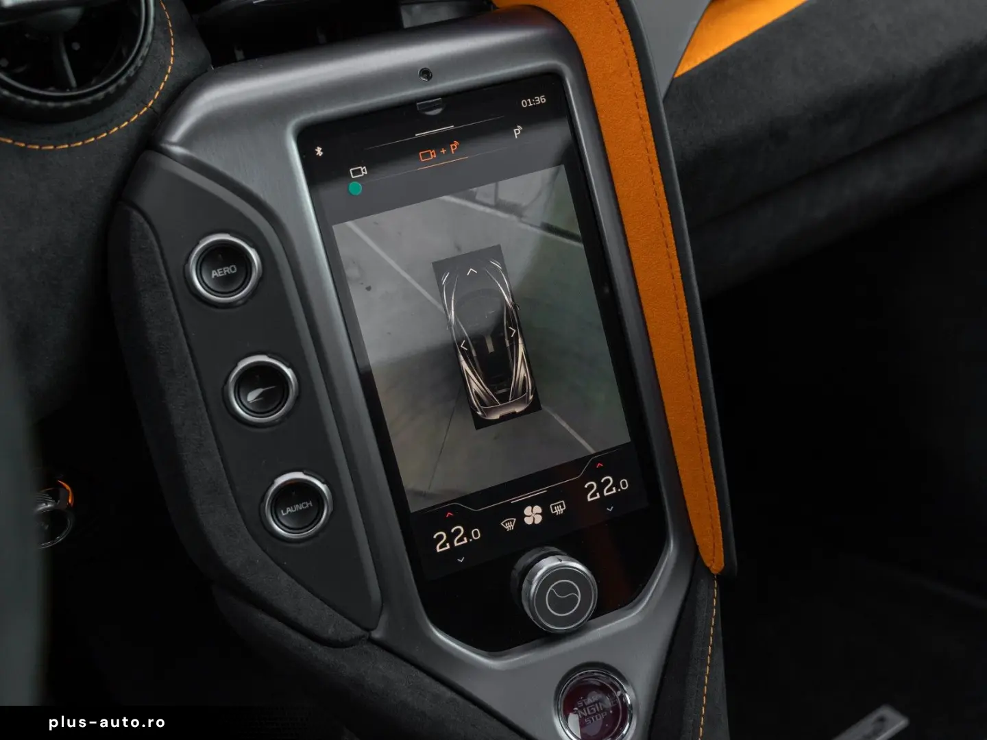 MCLAREN 750S Coupé    Carbon Exterior & Interior   Lift