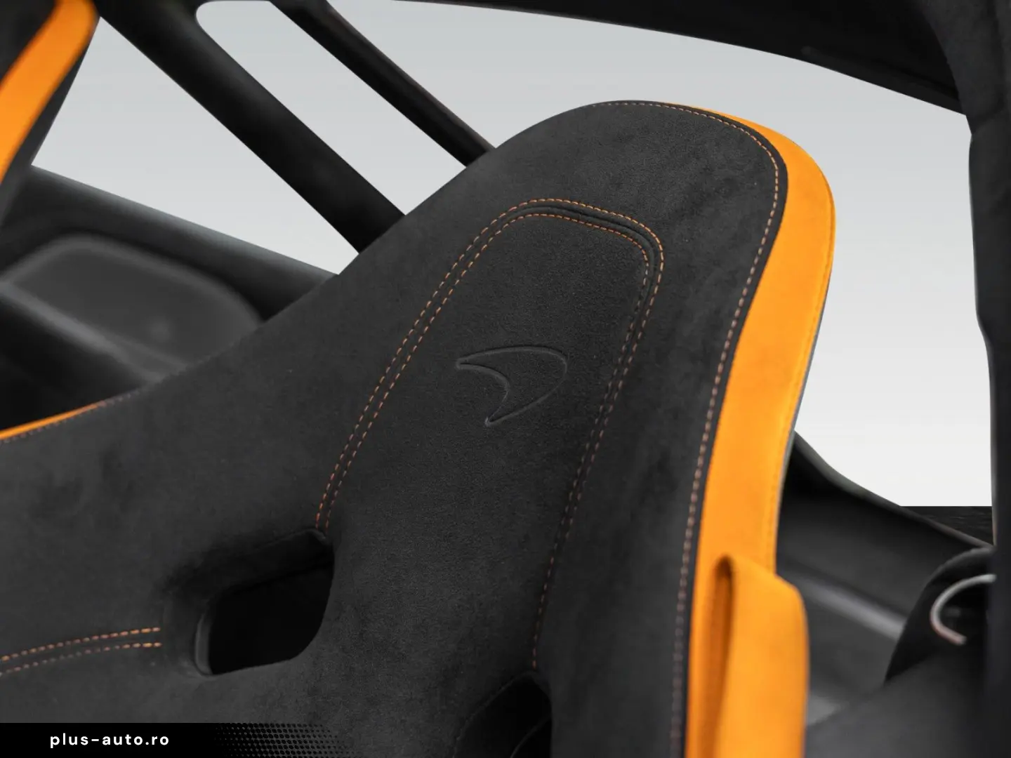 MCLAREN 750S Coupé    Carbon Exterior & Interior   Lift