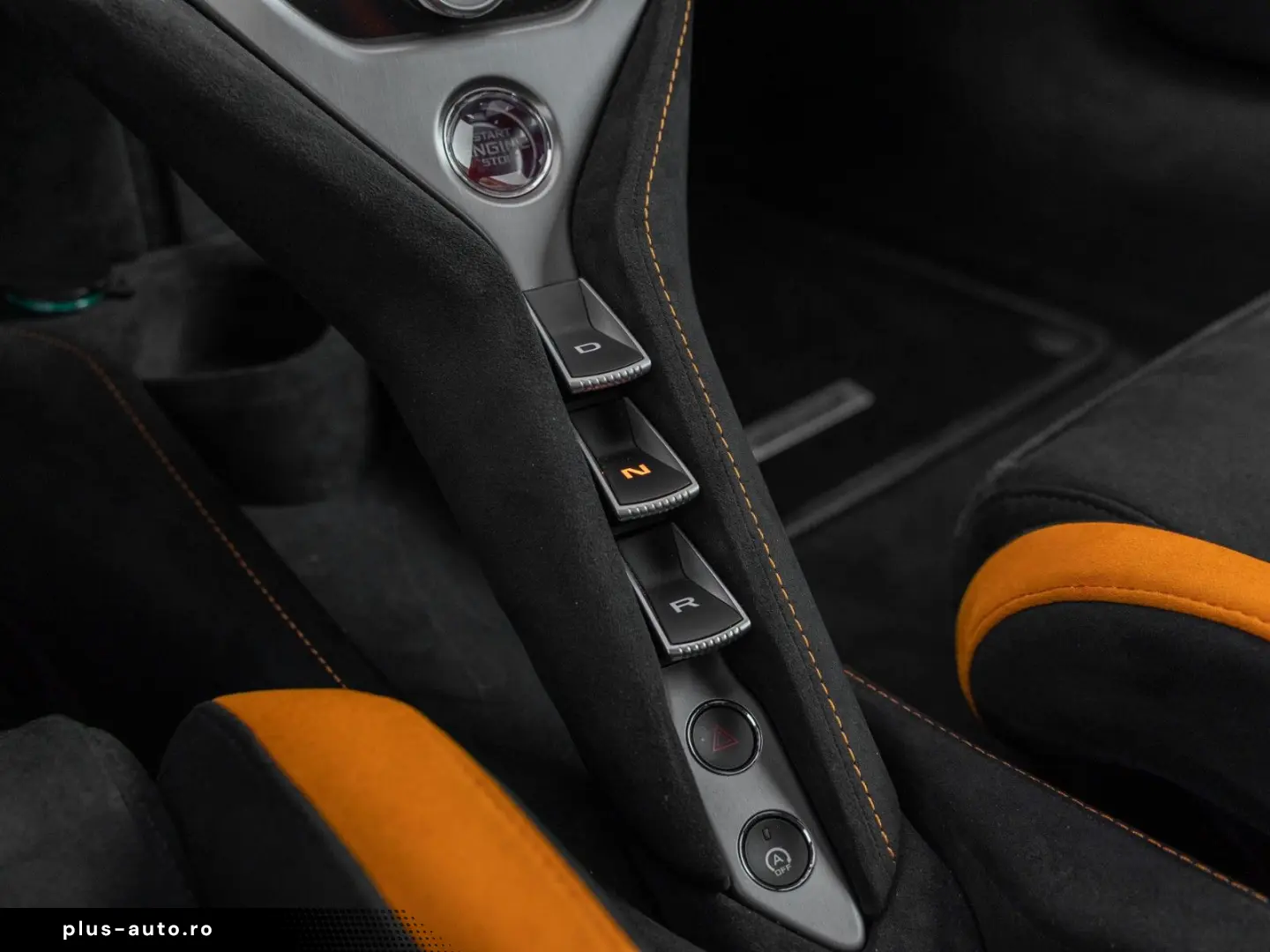 MCLAREN 750S Coupé    Carbon Exterior & Interior   Lift