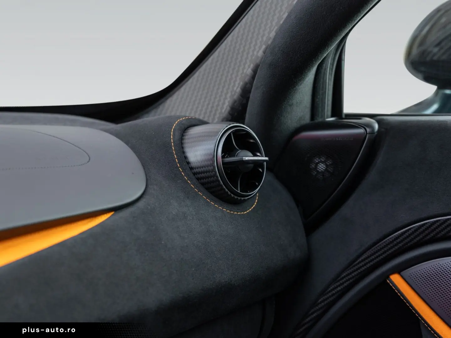 MCLAREN 750S Coupé    Carbon Exterior & Interior   Lift