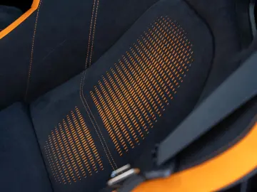 MCLAREN 750S Coupé    Carbon Exterior & Interior   Lift