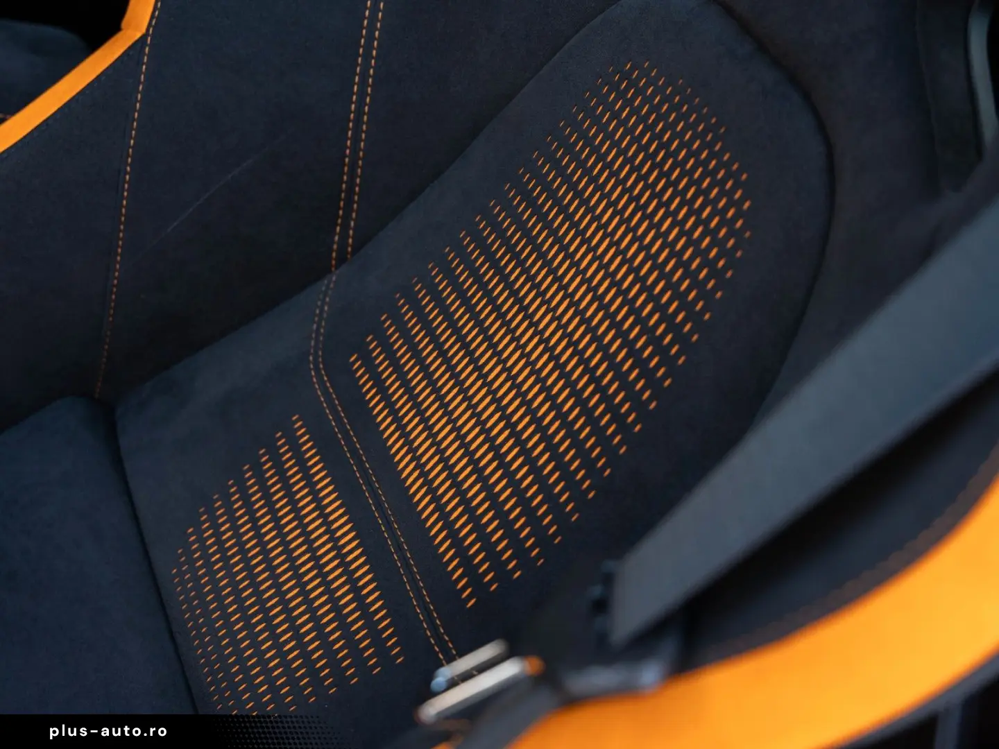 MCLAREN 750S Coupé    Carbon Exterior & Interior   Lift