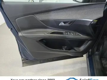 PEUGEOT 3008 1.2 Puretech Allure Aut. LED I-Cockpit Nav