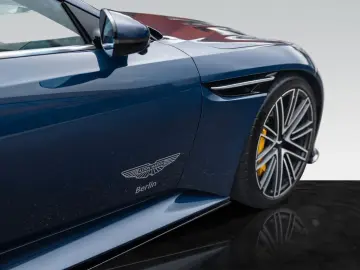 ASTON MARTIN DB12 Volante   Q-SeychellesBlue