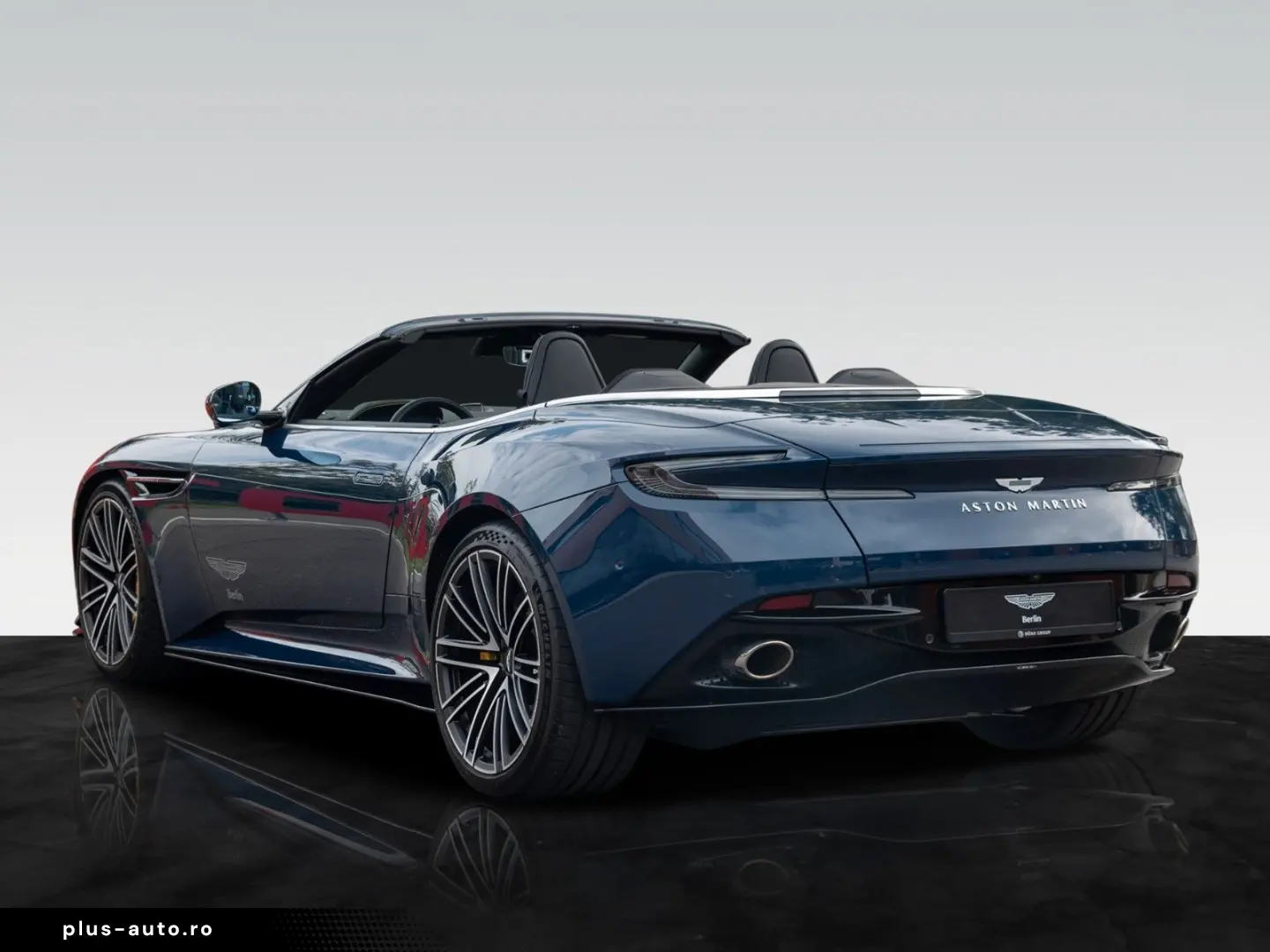 ASTON MARTIN DB12 Volante   Q-SeychellesBlue