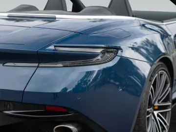 ASTON MARTIN DB12 Volante   Q-SeychellesBlue