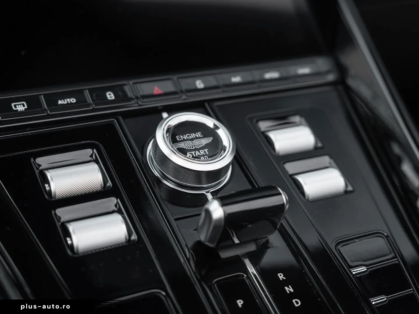 ASTON MARTIN DB12 Volante   Q-SeychellesBlue