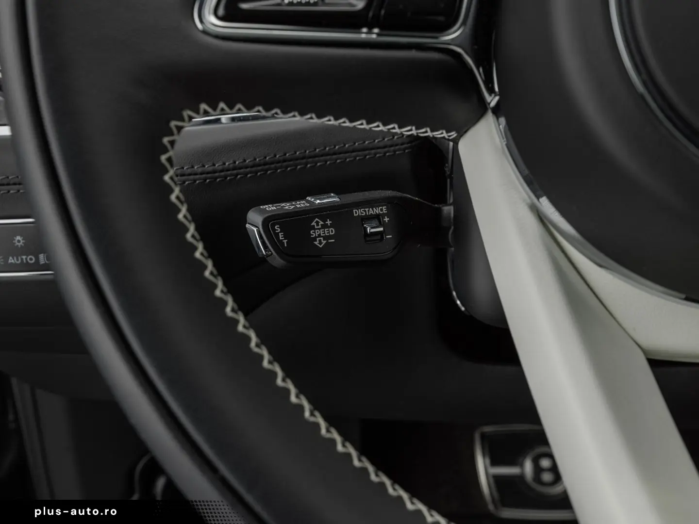 BENTLEY Bentayga S V8