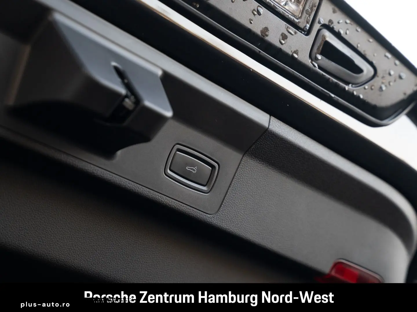 PORSCHE Panamera 4 E-Hybrid