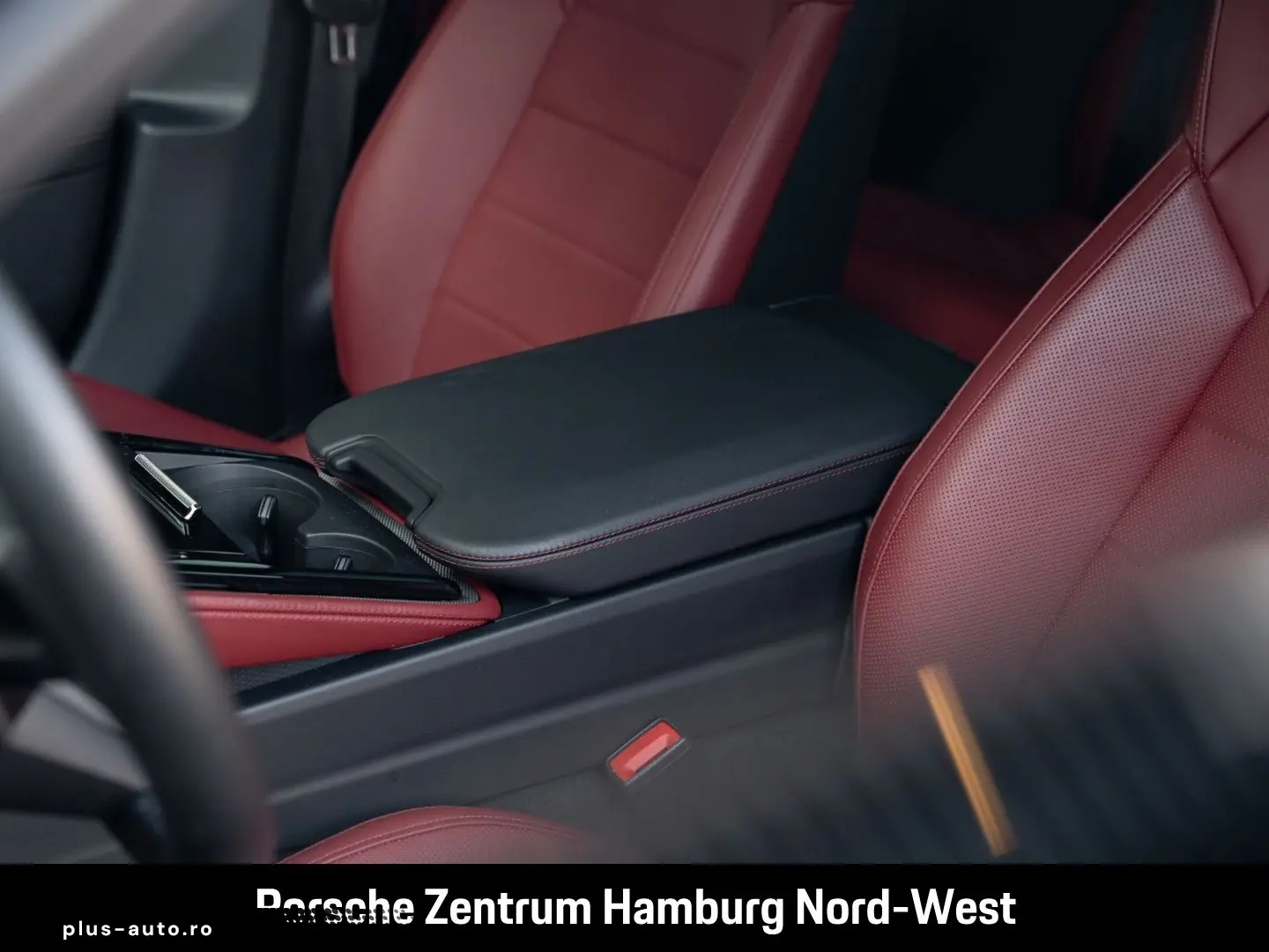 PORSCHE Panamera 4 E-Hybrid