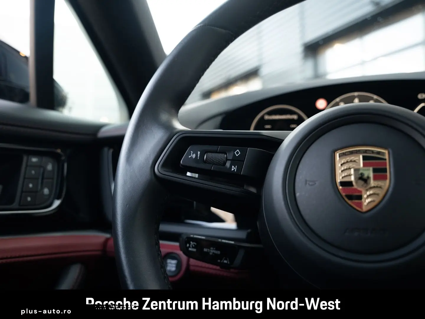 PORSCHE Panamera 4 E-Hybrid