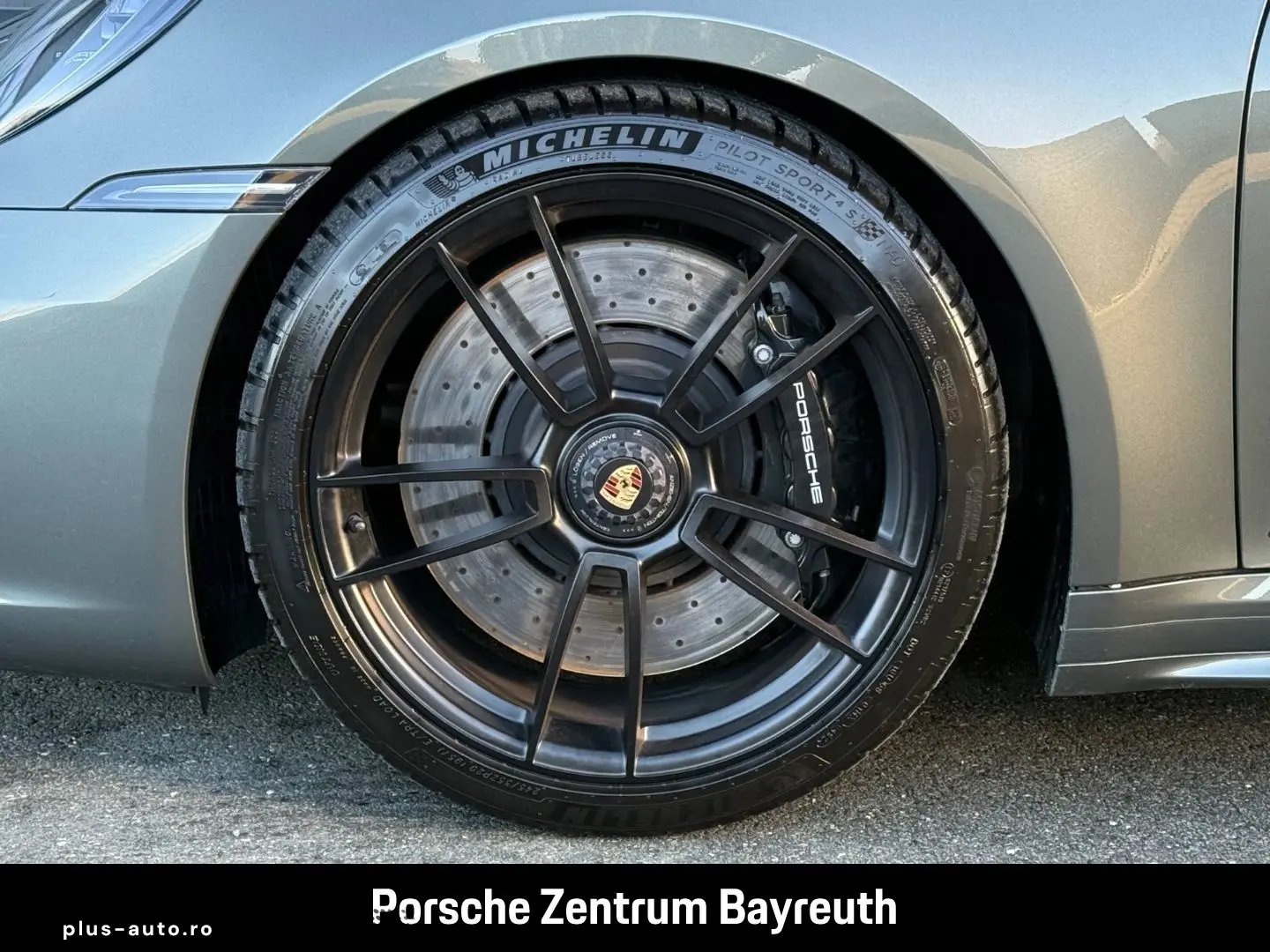 PORSCHE 992 911 Carrera 4 GTS Cabriolet MANUFAKTUR-LEDER