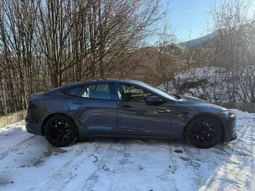 TESLA MODEL S PLAID -1020 CP