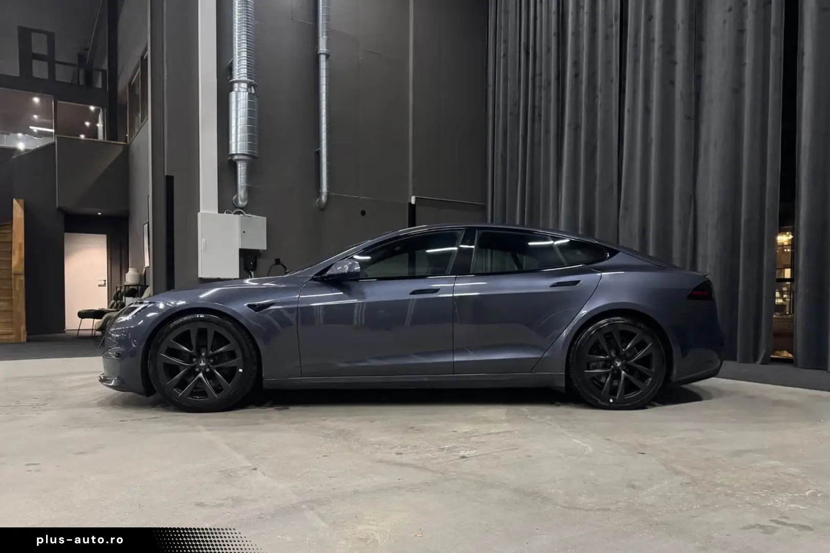 TESLA MODEL S PLAID -1020 CP