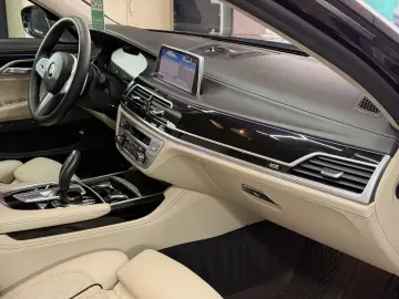 BMW Seria 7 750d xDrive