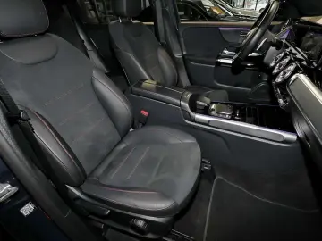 MERCEDES-BENZ GLB 220 AMG PANO KAMERA CARPLAY NIGHT PAKET 20