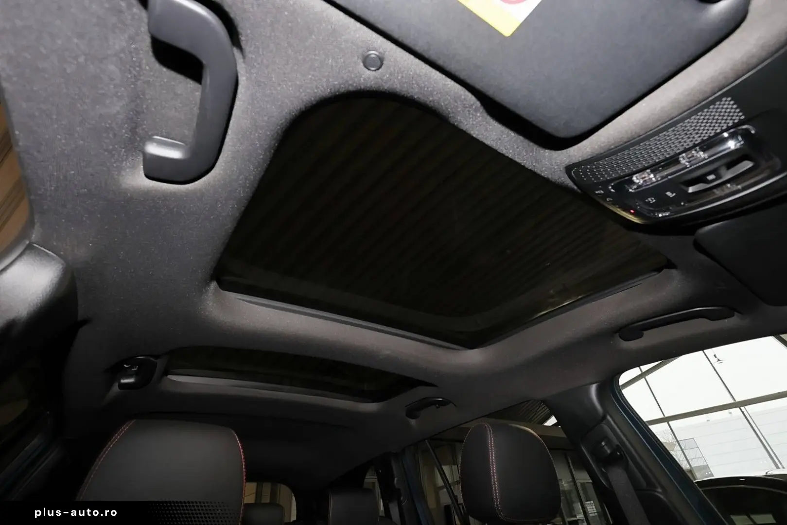 MERCEDES-BENZ GLB 220 AMG PANO KAMERA CARPLAY NIGHT PAKET 20