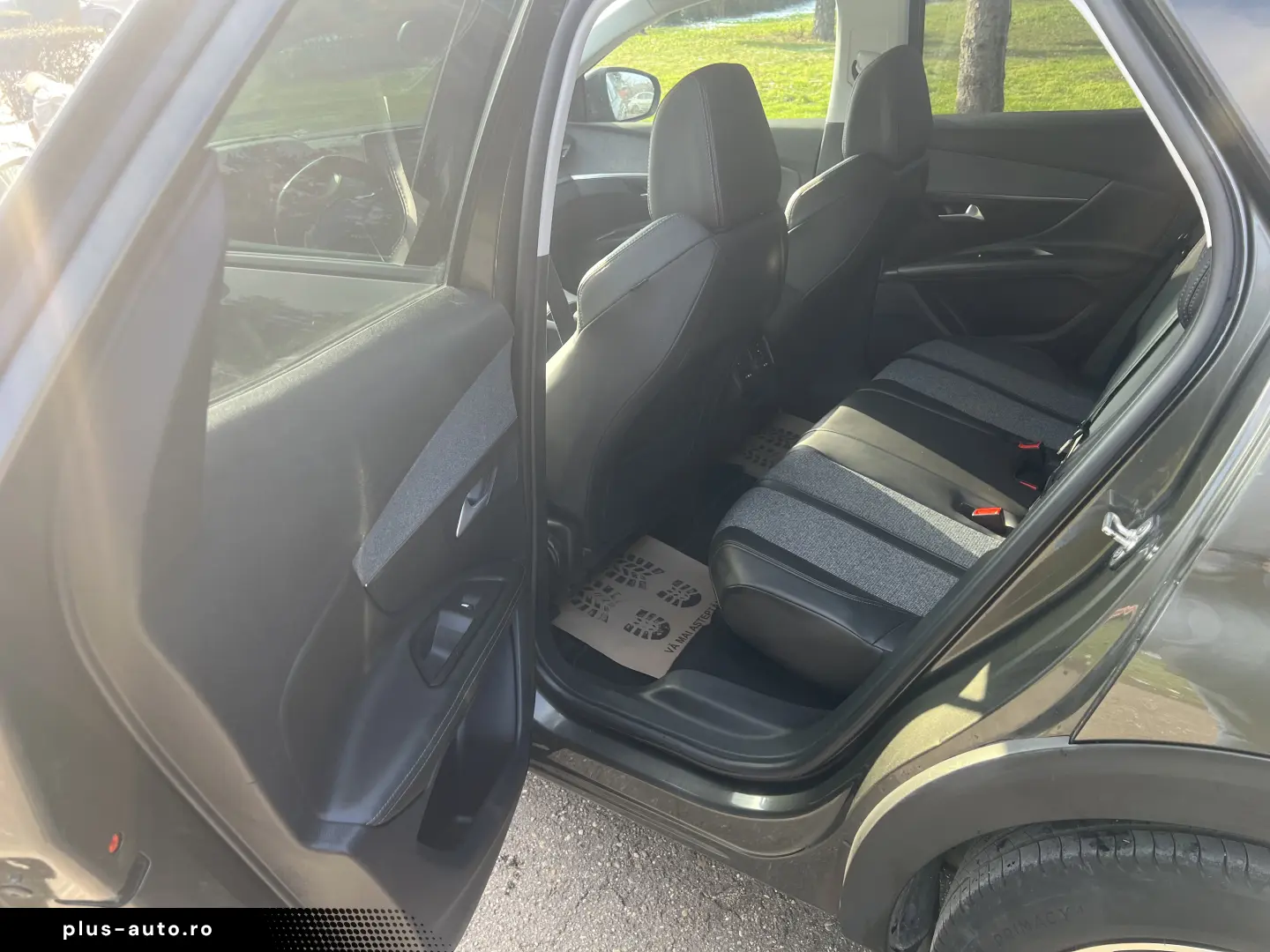 PEUGEOT 3008 1.2 Automat