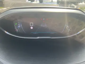 PEUGEOT 3008 1.2 Automat