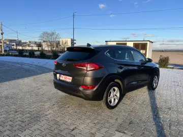 HYUNDAI TUCSON 1.7 CRDi Automat