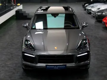 PORSCHE Cayenne GTS