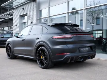 PORSCHE Cayenne Coupe Turbo GT