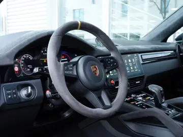 PORSCHE Cayenne Coupe Turbo GT