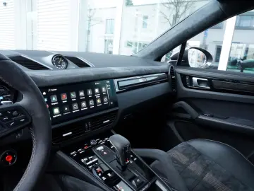 PORSCHE Cayenne Coupe Turbo GT