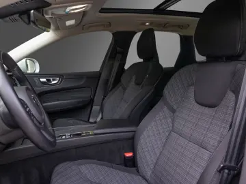 VOLVO XC60 Core T6 Recharge Plug-In Hybrid AWD