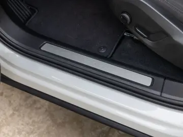 VOLVO XC60 Core T6 Recharge Plug-In Hybrid AWD