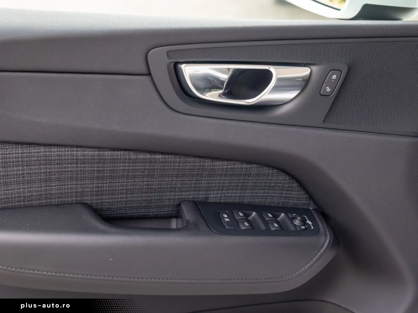 VOLVO XC60 Core T6 Recharge Plug-In Hybrid AWD