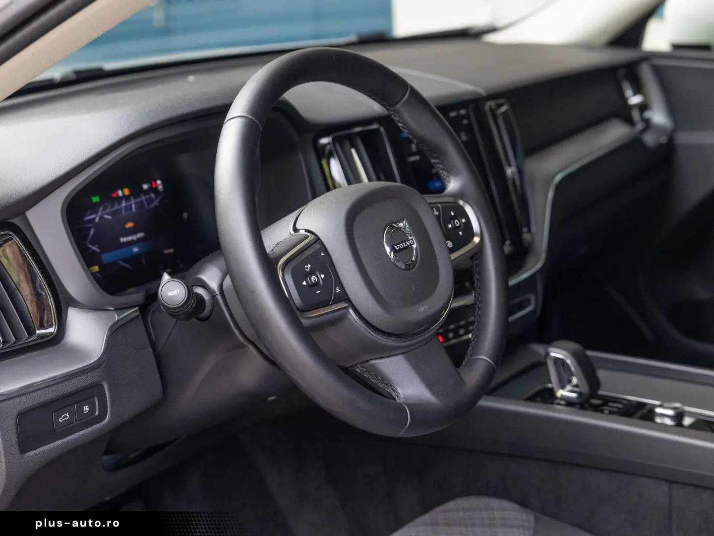 VOLVO XC60 Core T6 Recharge Plug-In Hybrid AWD