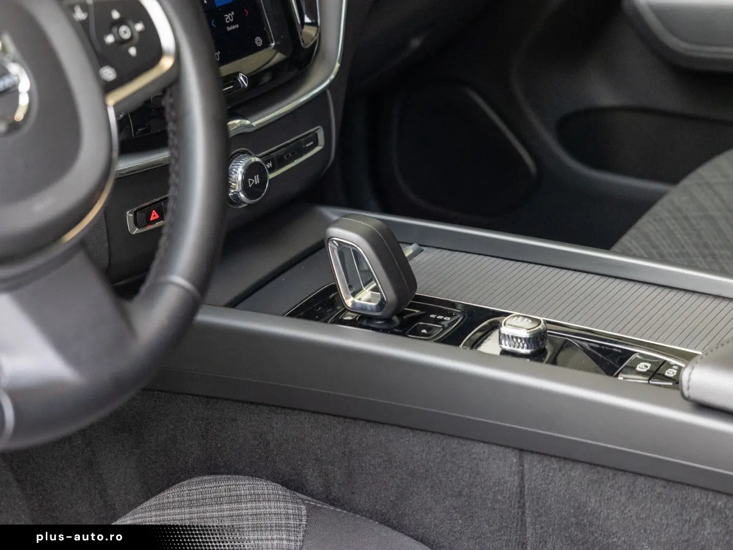 VOLVO XC60 Core T6 Recharge Plug-In Hybrid AWD