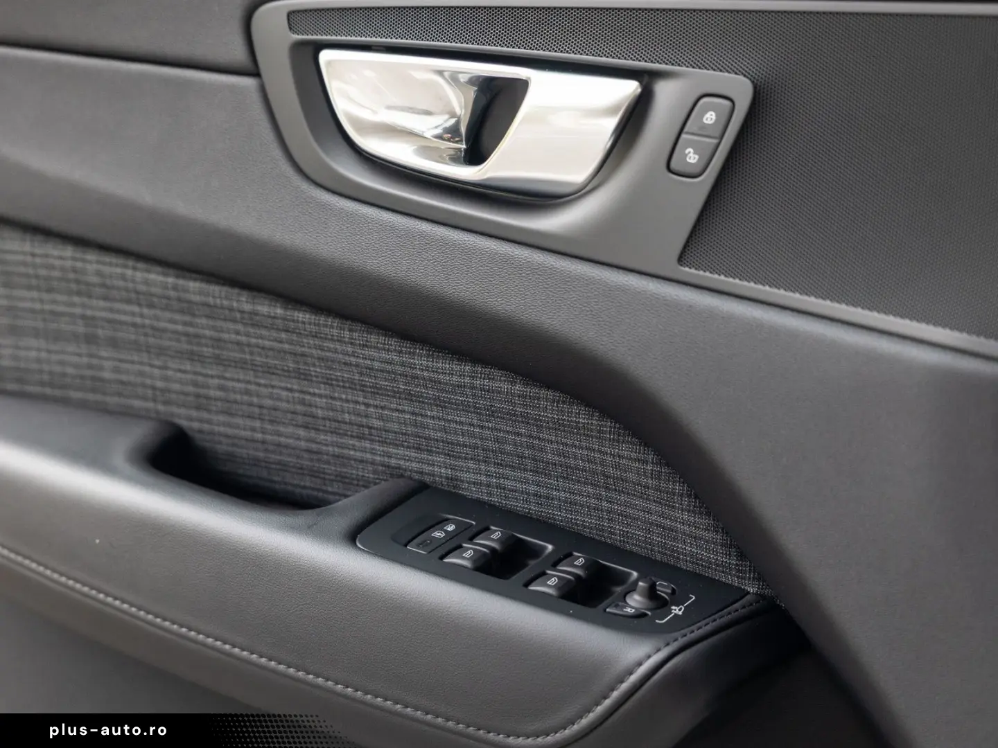 VOLVO XC60 Core T6 Recharge Plug-In Hybrid AWD