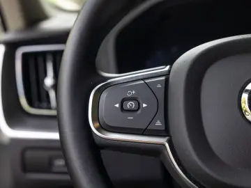 VOLVO XC60 Core T6 Recharge Plug-In Hybrid AWD