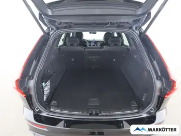 VOLVO XC60 T6 AWD Ultra Black Edition