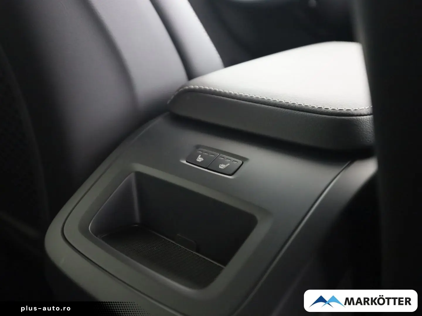 VOLVO XC60 T6 AWD Ultra Black Edition