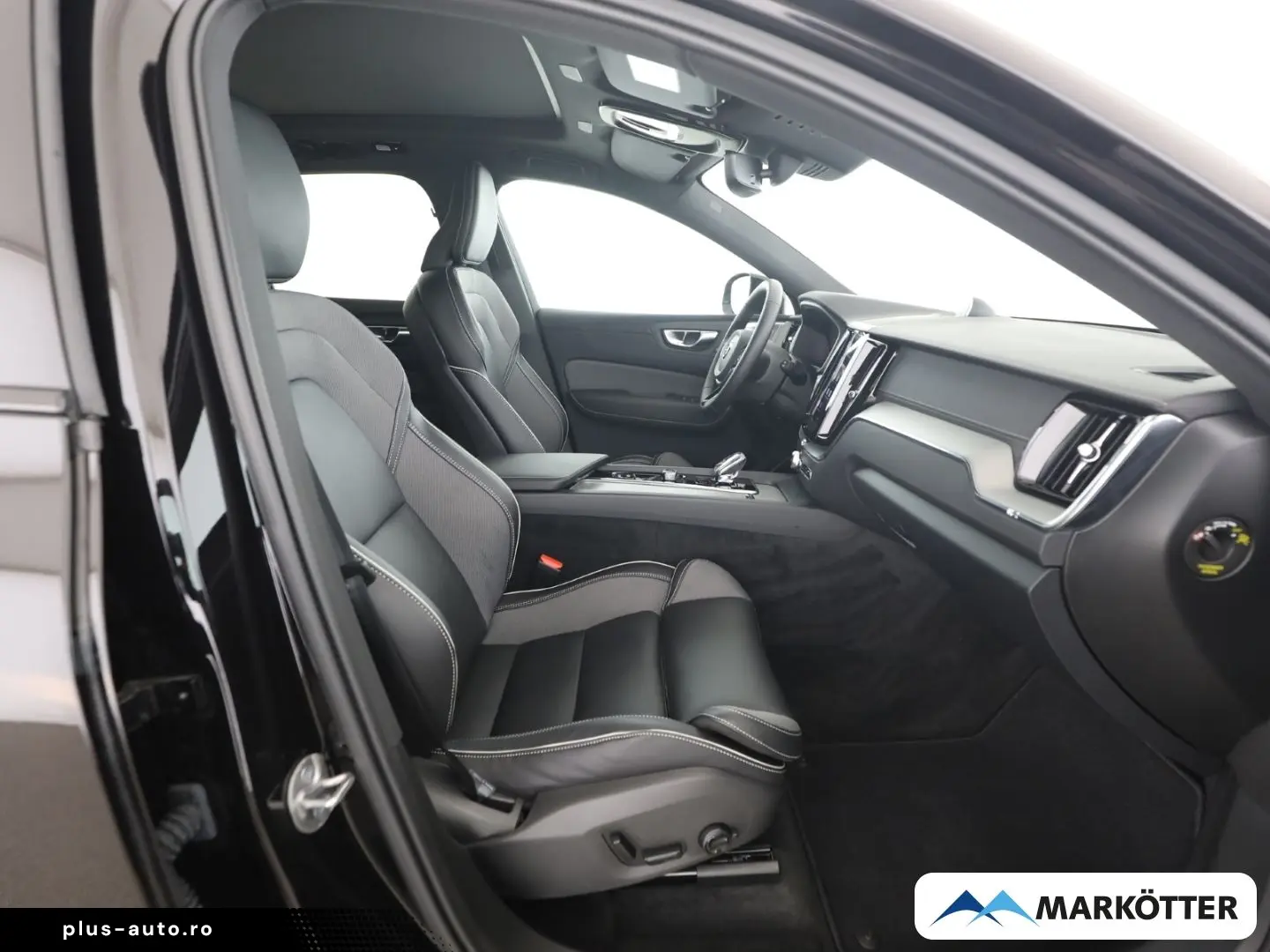 VOLVO XC60 T6 AWD Ultra Black Edition