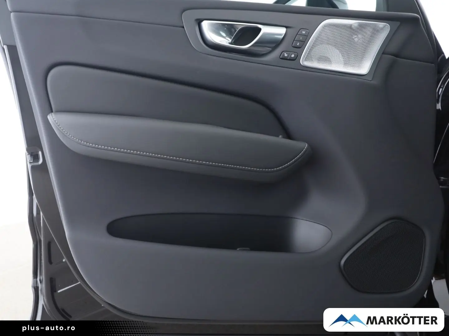 VOLVO XC60 T6 AWD Ultra Black Edition